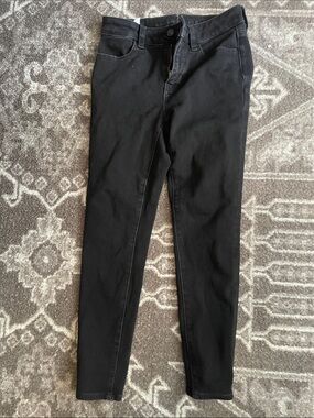 Stretchy black skinny jeans size 0 x-short